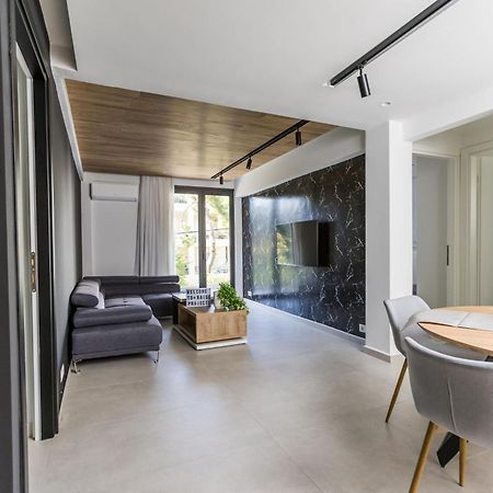 Varkiza Luxury Suites By Raise Vári 外观 照片