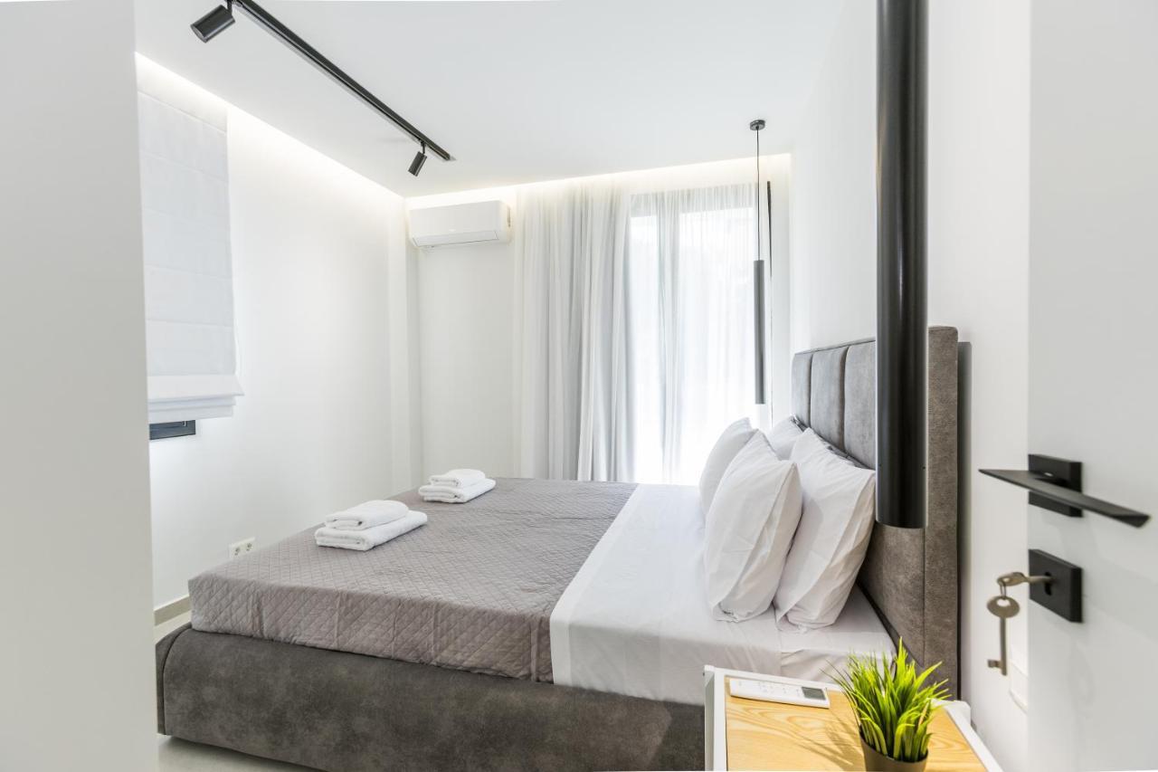 Varkiza Luxury Suites By Raise Vári 外观 照片