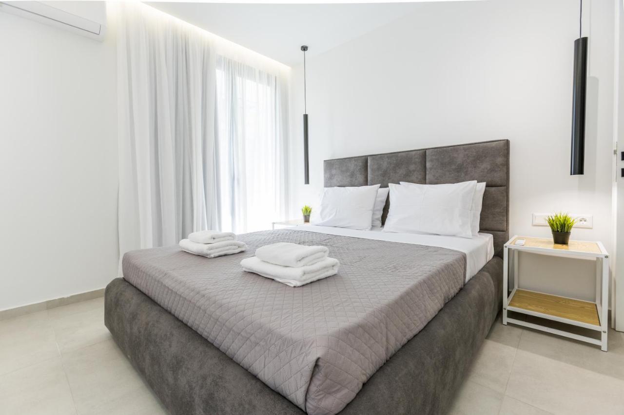 Varkiza Luxury Suites By Raise Vári 外观 照片
