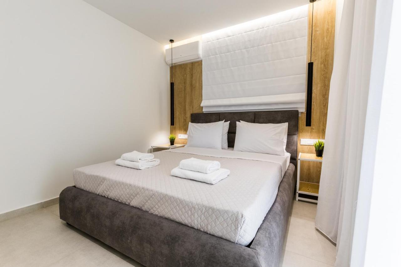 Varkiza Luxury Suites By Raise Vári 外观 照片