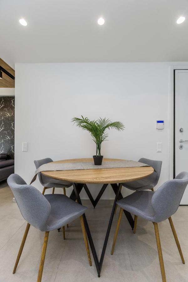 Varkiza Luxury Suites By Raise Vári 外观 照片
