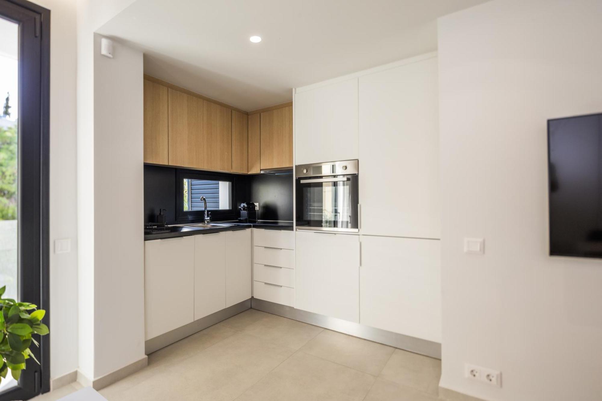 Varkiza Luxury Suites By Raise Vári 外观 照片