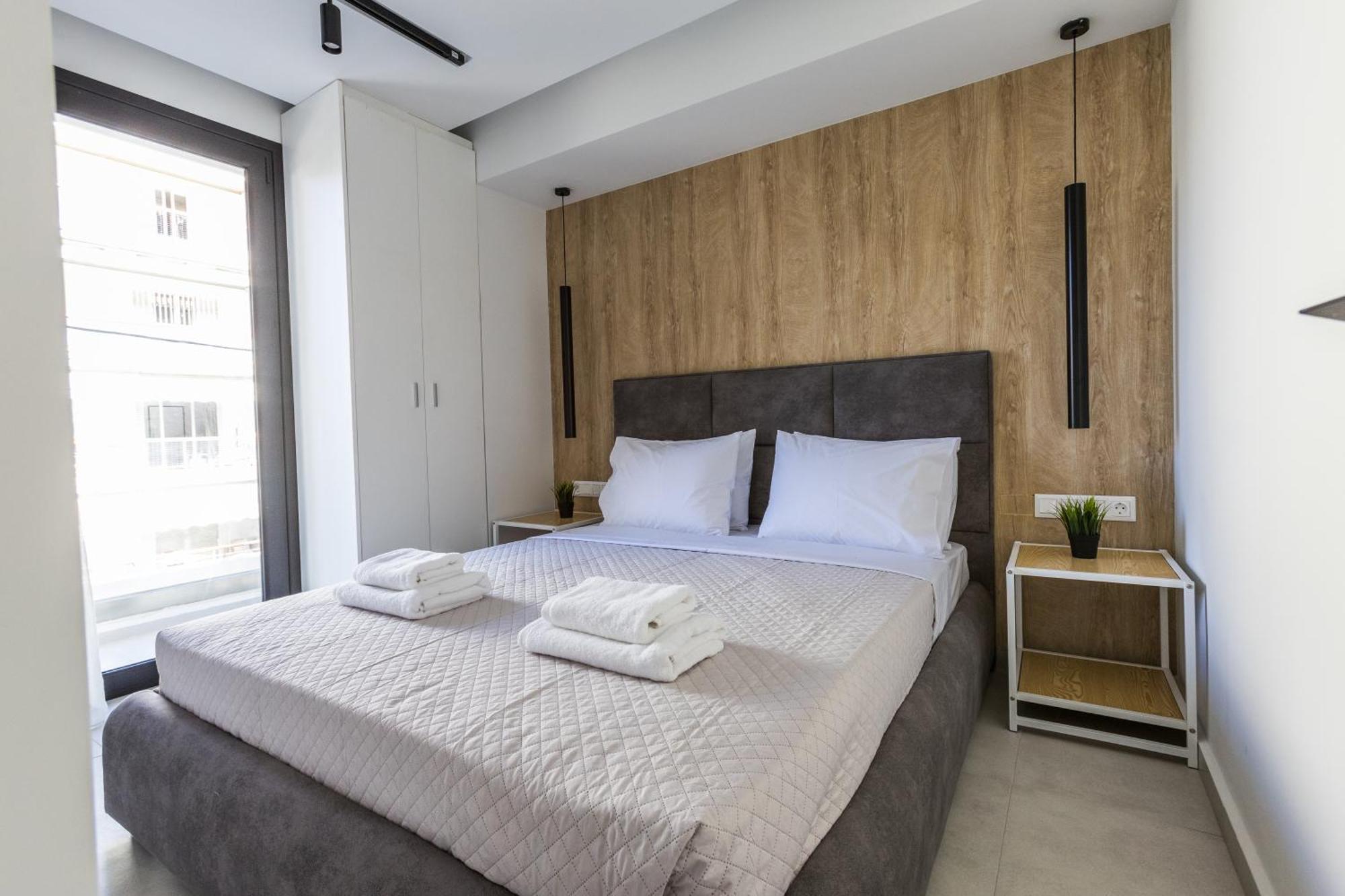Varkiza Luxury Suites By Raise Vári 外观 照片